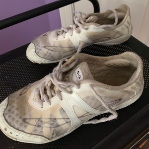 Nfinity Vengance Cheer Shoes